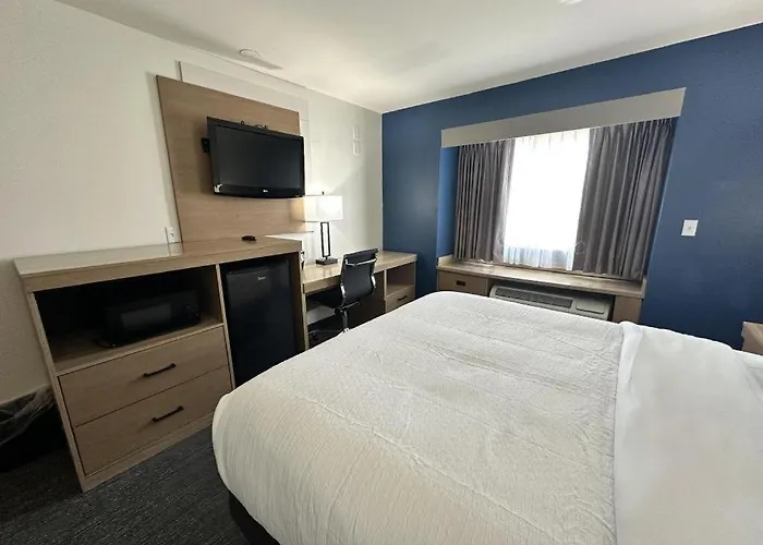 Western Red River Nd Hotel 3*