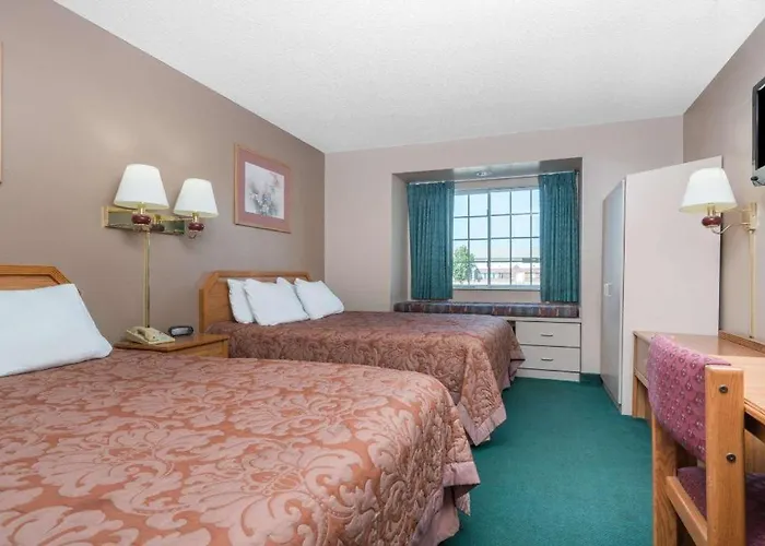 Western Red River Nd 3* Fargo