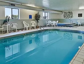 Western Red River Nd Hotel