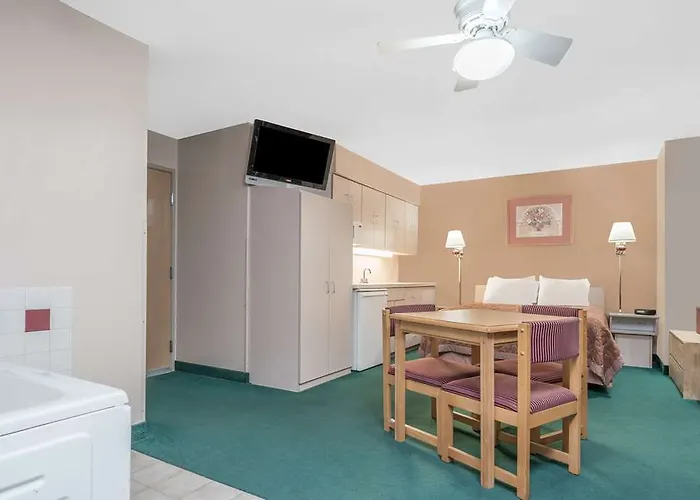 Western Red River Nd Hotel 3*